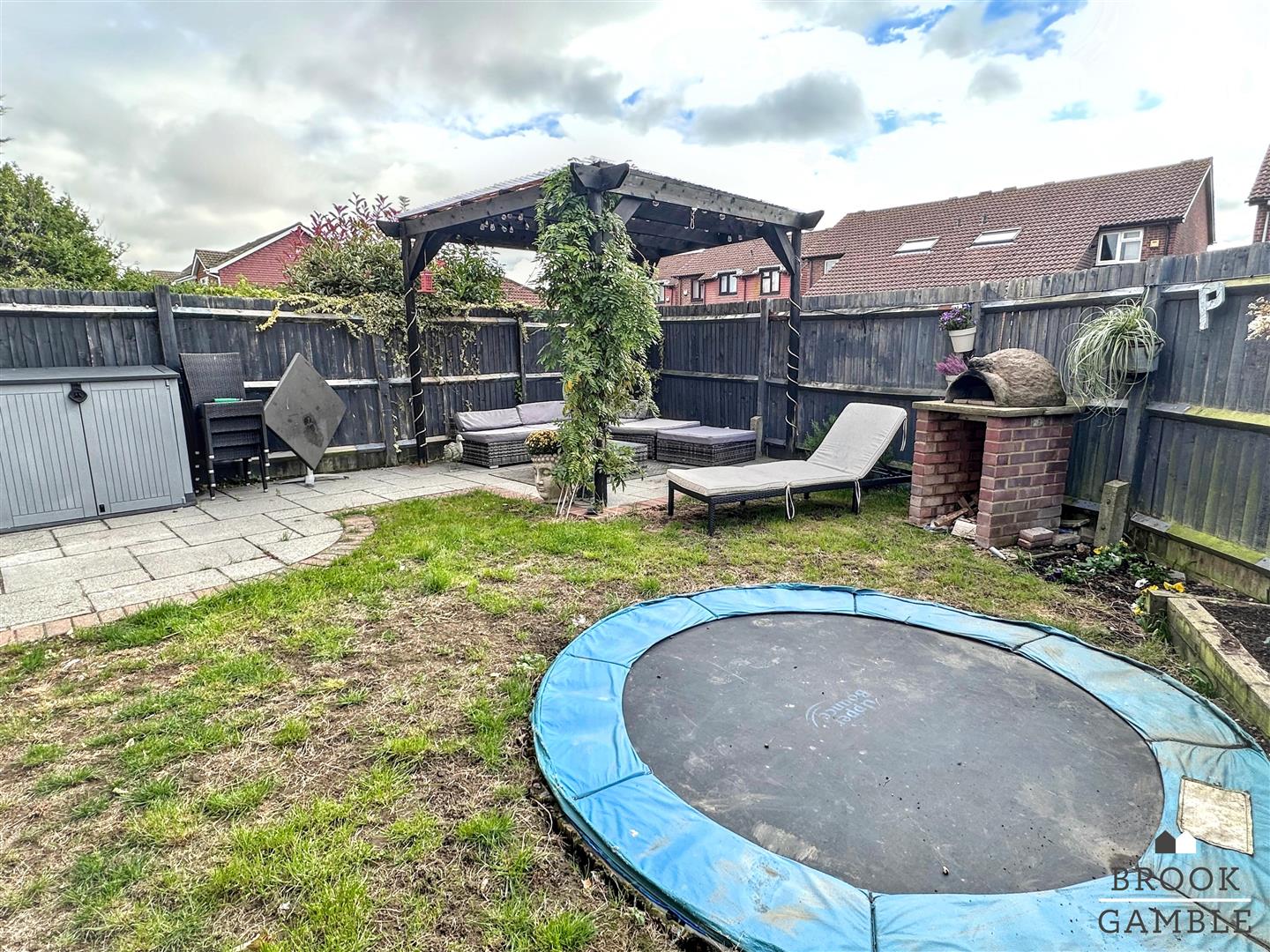 4 Bedroom House - Semi-Detached. Westminster Close in Eastbourne, East Sussex 17